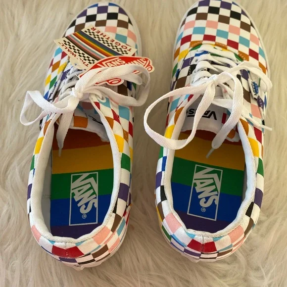 Men’s Vans Shoes - Picture 6 of 12